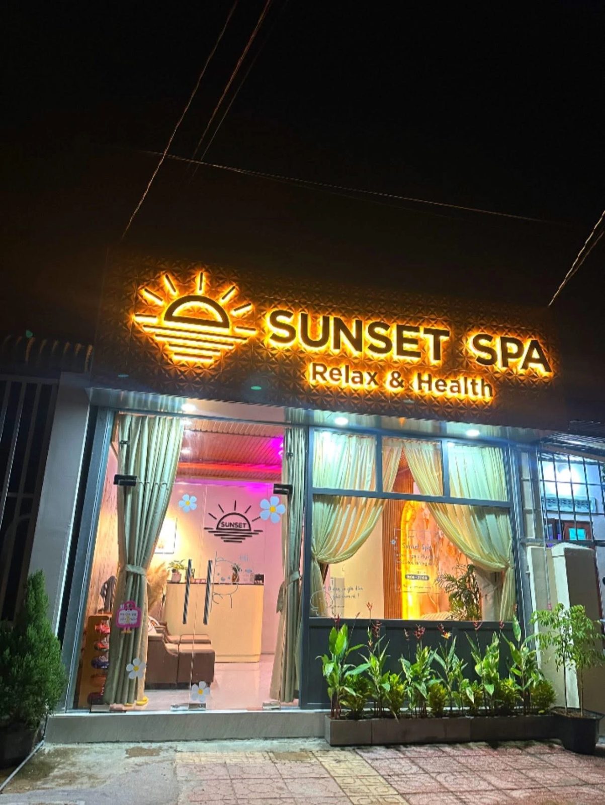 선셌 스파 (Sunset Spa) (10:00 - 17:00)